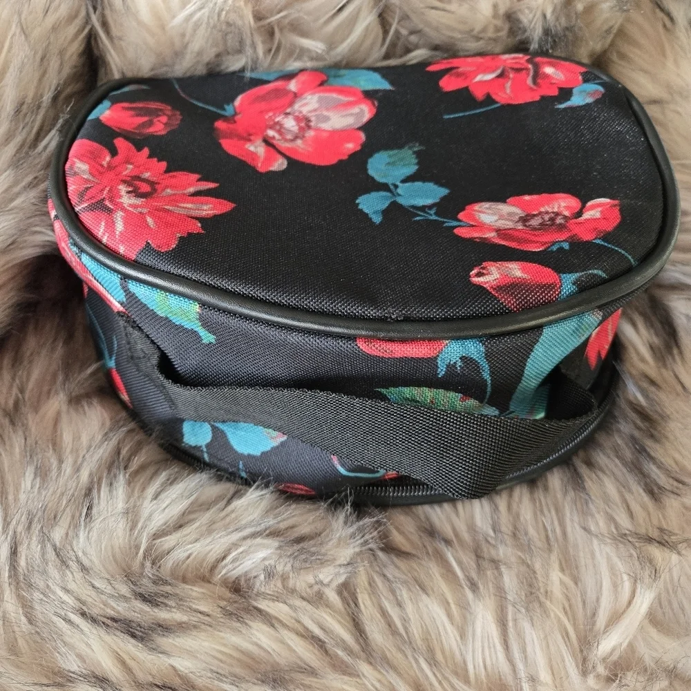 Jessica Simpson cosmetic case